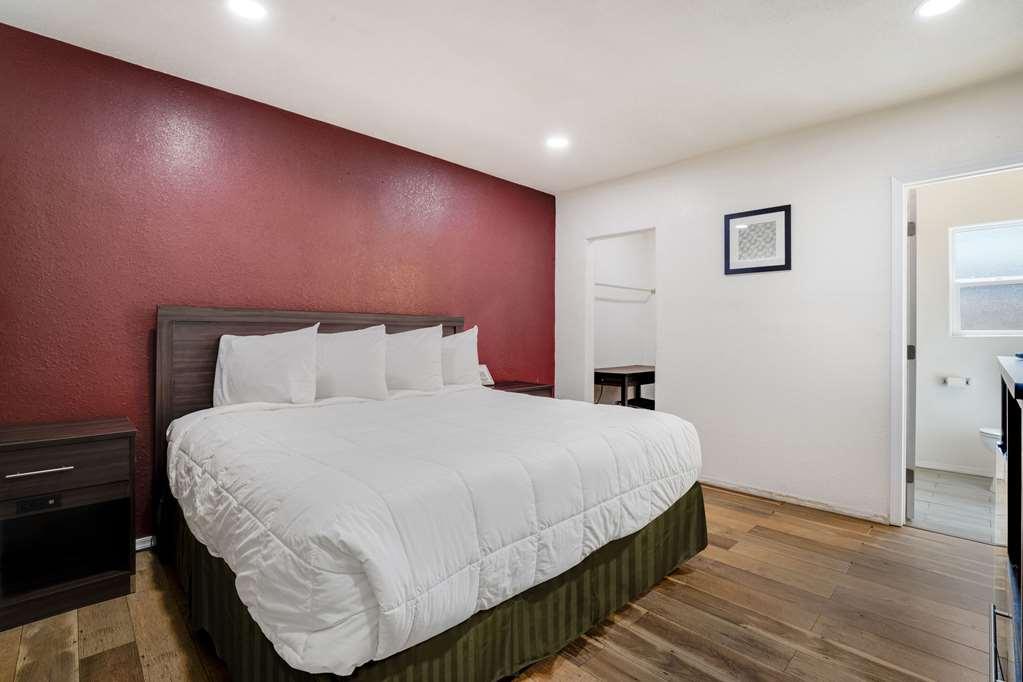 Econo Lodge Needles Room photo