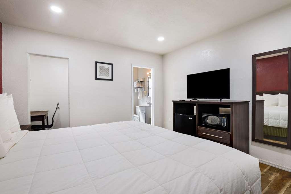 Econo Lodge Needles Room photo