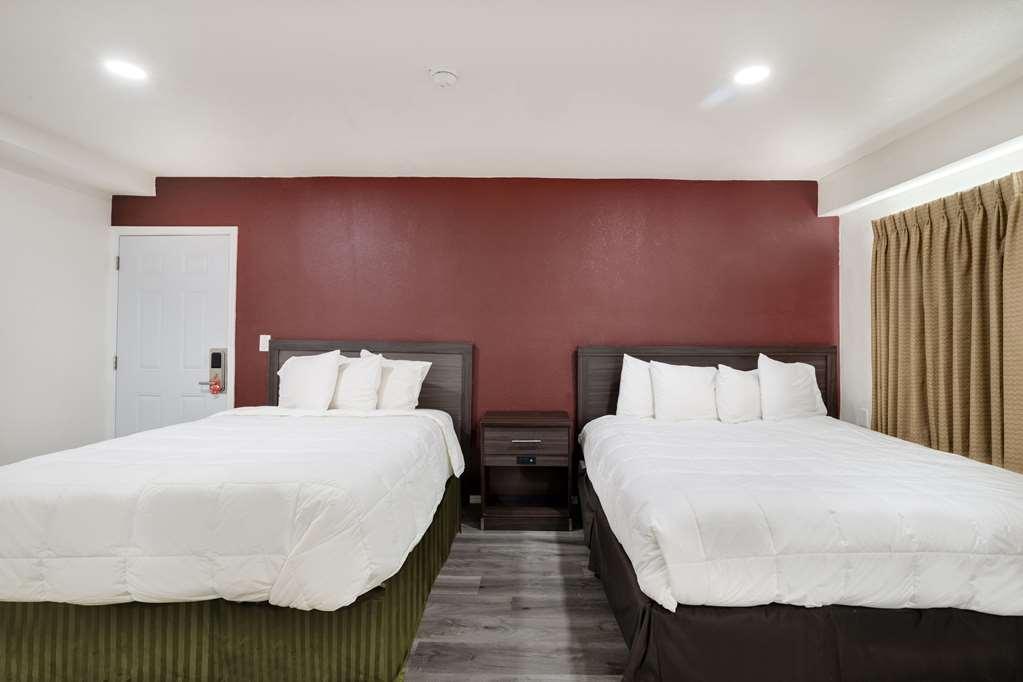 Econo Lodge Needles Room photo