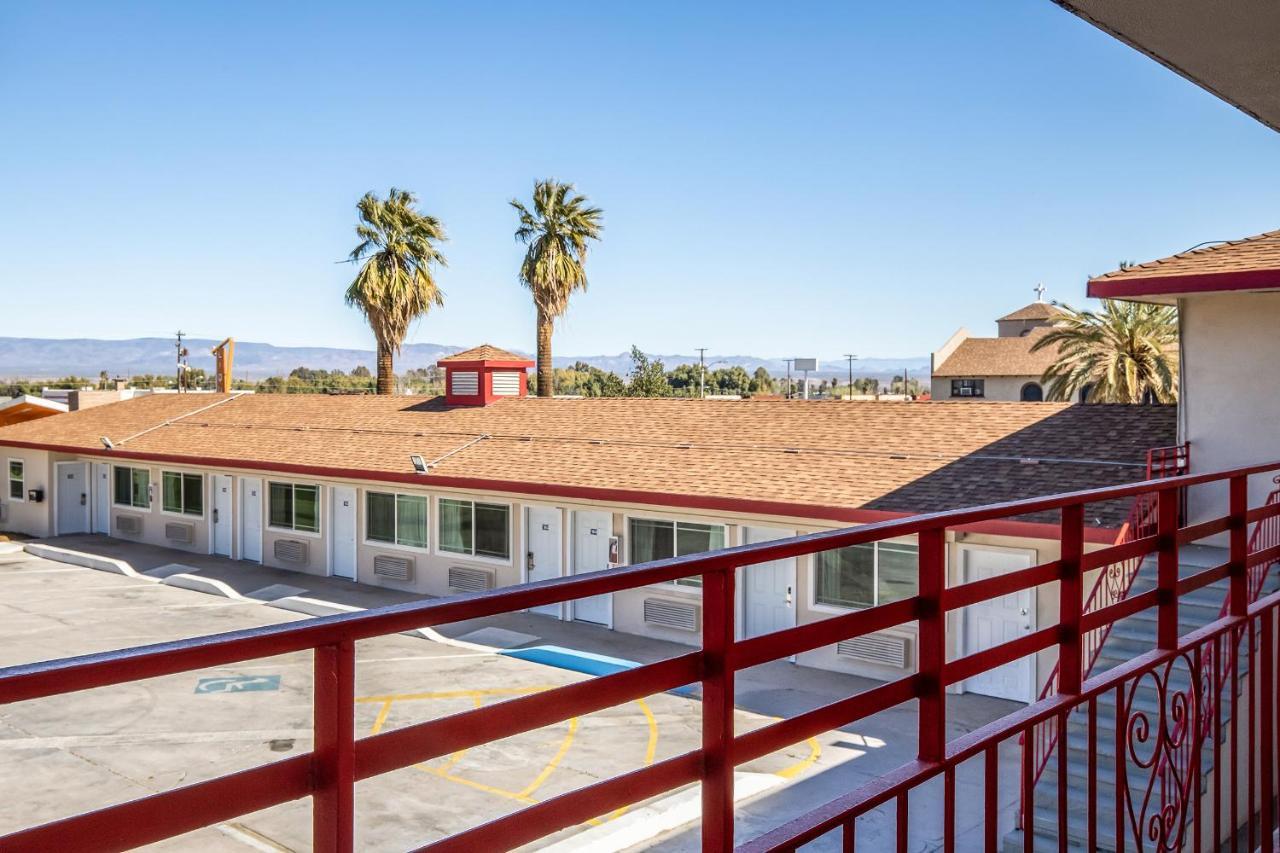 Econo Lodge Needles Exterior photo